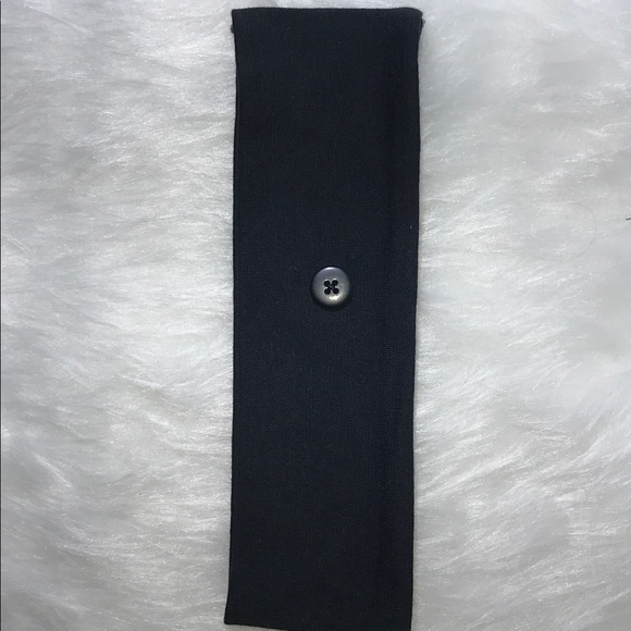 ❤️ Black Headband with Buttons for Face Masks! ❤️ - Picture 4 of 6